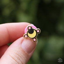 Charger l'image dans la visionneuse de la galerie, Moon brooch Mini Enamel Pin