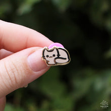 Charger l'image dans la visionneuse de la galerie, Loaf Cat Mini Enamel Pin