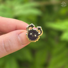 Charger l'image dans la visionneuse de la galerie, Dust Friend Mini Enamel Pin
