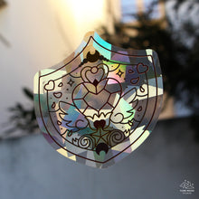 Charger l'image dans la visionneuse de la galerie, Autocollant de fenêtre de Suncatcher de bouclier de coeur