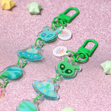 Load image into Gallery viewer, Alien Acrylic Linked charms Keychain
