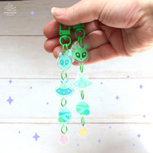 Load image into Gallery viewer, Alien Acrylic Linked charms Keychain
