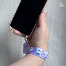 Charger l'image dans la visionneuse de la galerie, Sprout Ghostie Wrist Lanyard

