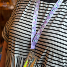 Charger l'image dans la visionneuse de la galerie, Sprout Ghostie Neck Lanyard
