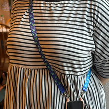 Charger l'image dans la visionneuse de la galerie, Alien Adjustable Crossbody Lanyard

