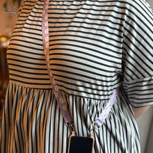 Charger l'image dans la visionneuse de la galerie, Sprout Ghostie Adjustable Crossbody Lanyard
