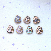 Charger l'image dans la visionneuse de la galerie, Otter Mini Enamel Pin
