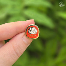 Charger l'image dans la visionneuse de la galerie, Daruma Mini Enamel Pin

